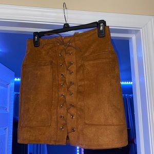 Suede camel mini skirt. Size M